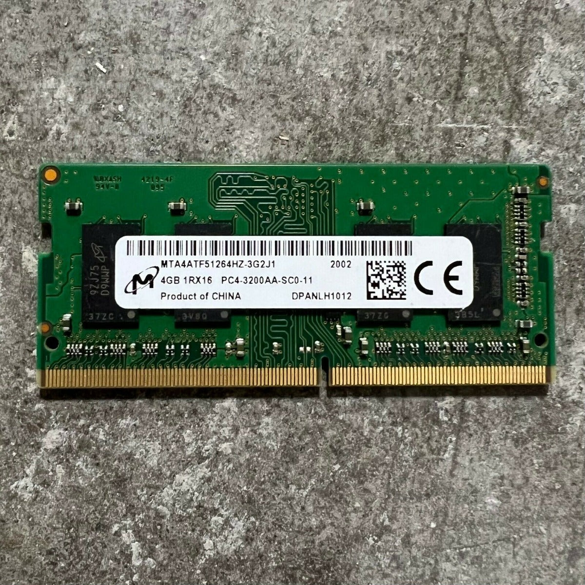 Micron 4GB 3200MHz DDR4 SODIMM 260Pin 1RX16 Laptop Memory MTA4ATF51264HZ-3G2J1 Micron 4GB 3200MHz DDR4 SODIMM 260Pin 1RX16 Laptop Memory MTA4ATF51264HZ-3G2J1